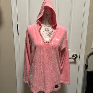 VS PINK Tunis pullover